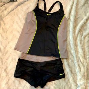 Women’s Nike 2-piece swim suit